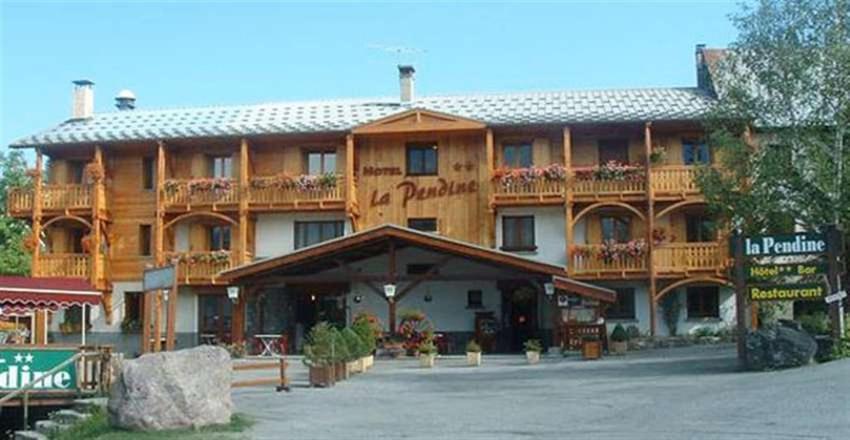 Hotel Restaurant La Pendine Les Pres Exterior foto